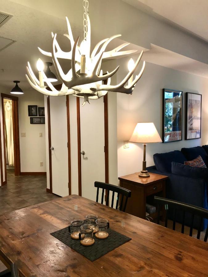 Luxurious & Spacious Mountain Retreat Canmore Eksteriør billede