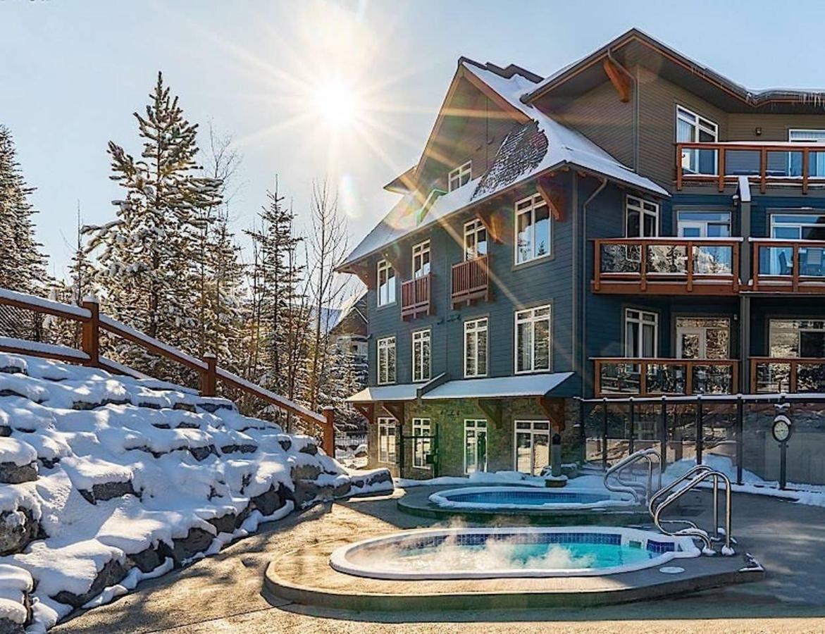 Luxurious & Spacious Mountain Retreat Canmore Eksteriør billede